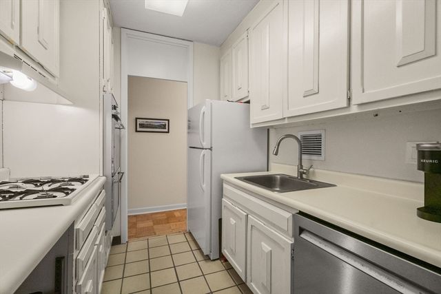 85 E India Row 36G, Boston, MA 02110