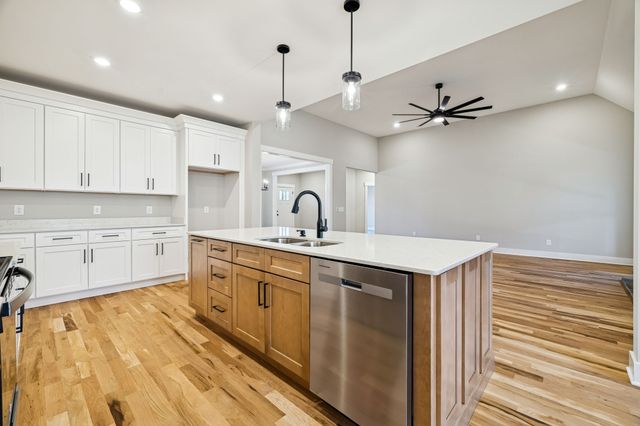 1183 Hangar Rd, Springfield, TN 37172