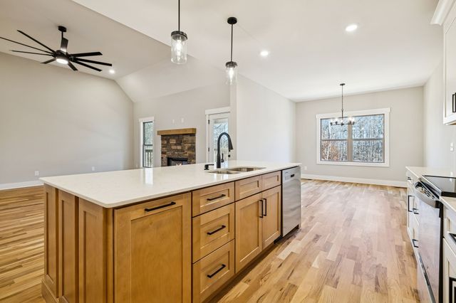 1183 Hangar Rd, Springfield, TN 37172