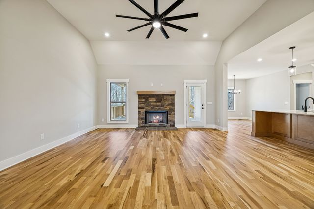 1183 Hangar Rd, Springfield, TN 37172