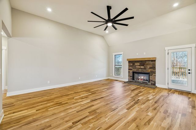 1183 Hangar Rd, Springfield, TN 37172