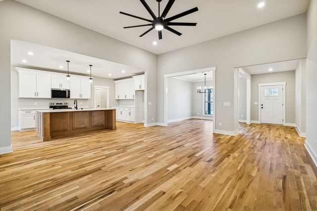 1183 Hangar Rd, Springfield, TN 37172