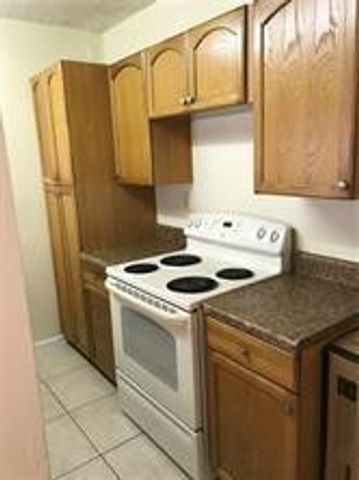 8357 Royal Palm Boulevard, Coral Springs, FL 33065