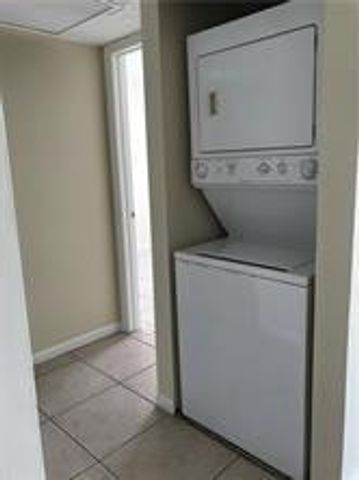 8357 Royal Palm Boulevard, Coral Springs, FL 33065