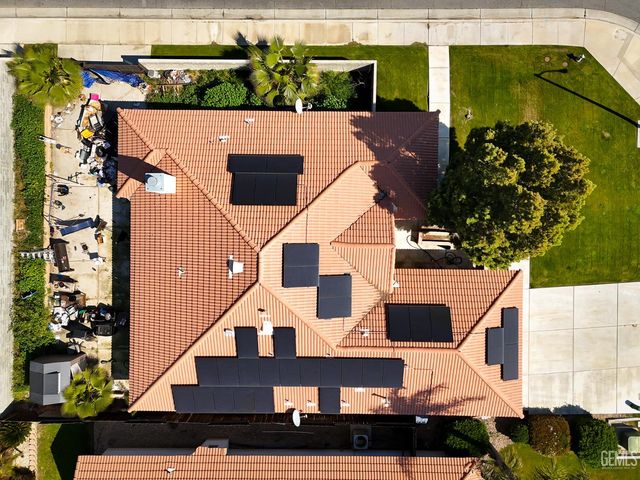 4300 Silver Maple Court, Bakersfield, CA 93313