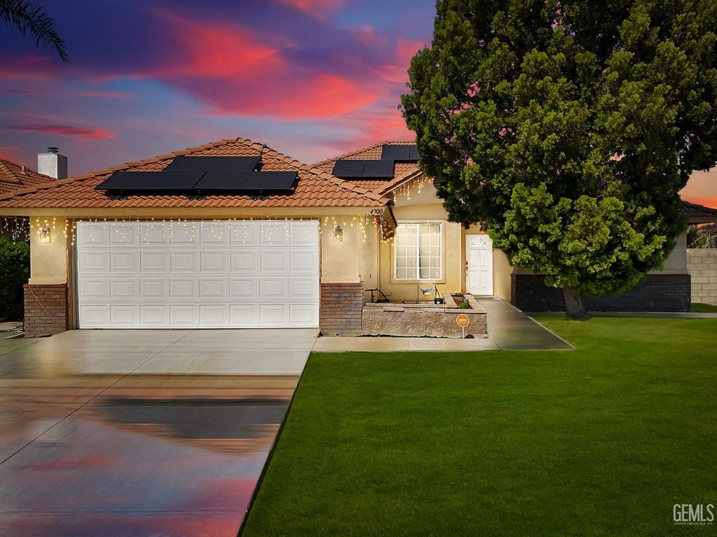 4300 Silver Maple Court, Bakersfield, CA 93313