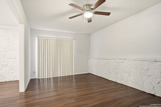 3427 vinecrest, Kirby, TX 78219