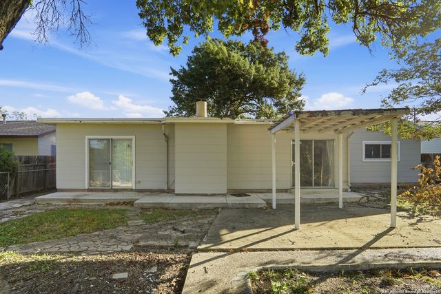 3427 vinecrest, Kirby, TX 78219