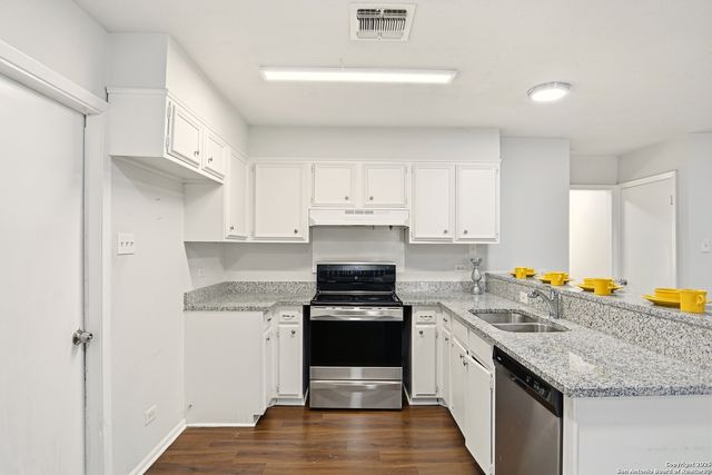 3427 vinecrest, Kirby, TX 78219