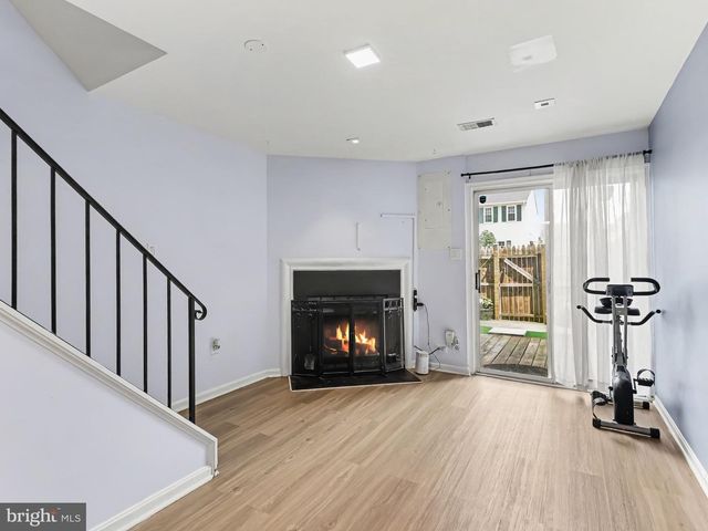 13849 CONSTITUTION CT, Chantilly, VA 20151