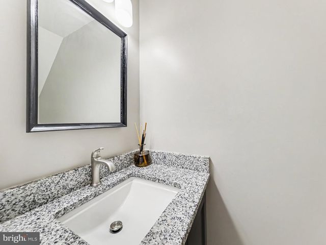 13849 CONSTITUTION CT, Chantilly, VA 20151