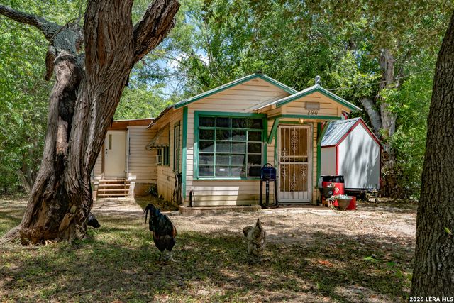 286 RIVERVIEW TER, Seguin, TX 78155