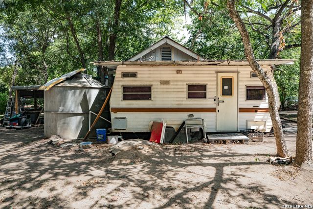 286 RIVERVIEW TER, Seguin, TX 78155