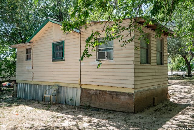 286 RIVERVIEW TER, Seguin, TX 78155