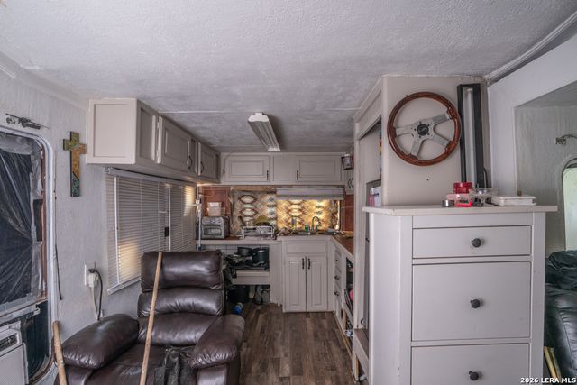 286 RIVERVIEW TER, Seguin, TX 78155