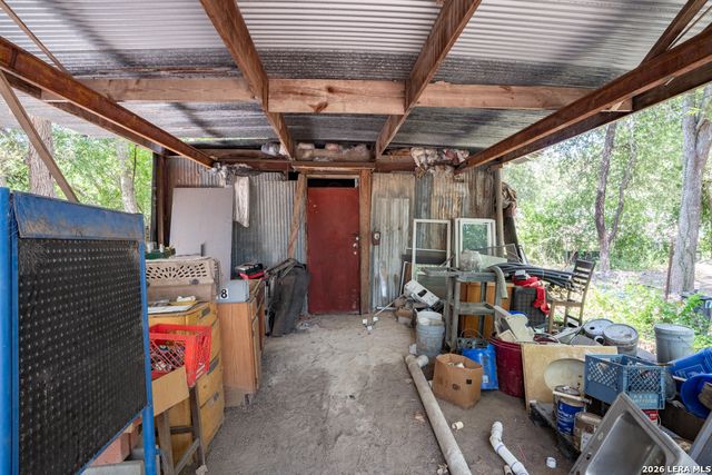 286 RIVERVIEW TER, Seguin, TX 78155