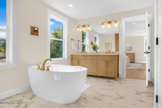 2950 Scotts Hill Loop Road, Wilmington, NC 28411