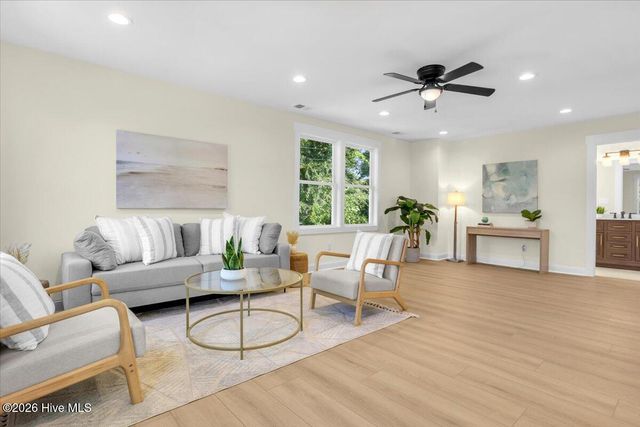 2950 Scotts Hill Loop Road, Wilmington, NC 28411