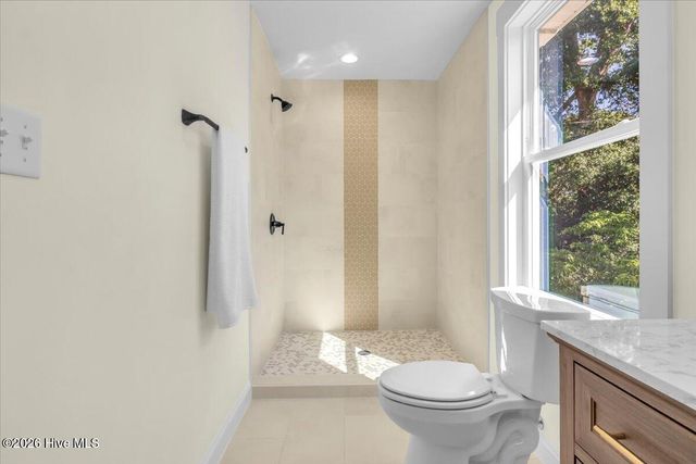 2950 Scotts Hill Loop Road, Wilmington, NC 28411