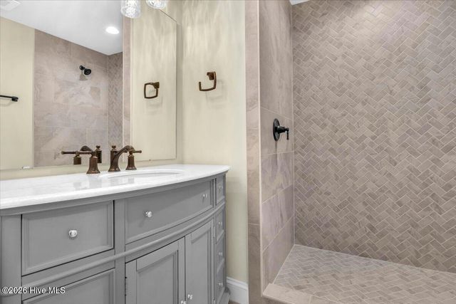 2950 Scotts Hill Loop Road, Wilmington, NC 28411