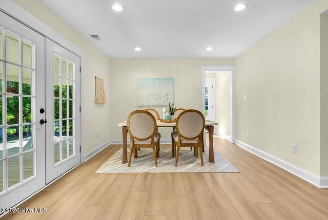 2950 Scotts Hill Loop Road, Wilmington, NC 28411