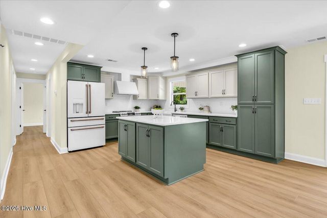 2950 Scotts Hill Loop Road, Wilmington, NC 28411