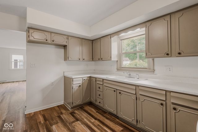 3142 Fairlawn Drive, Columbus, IN 47203