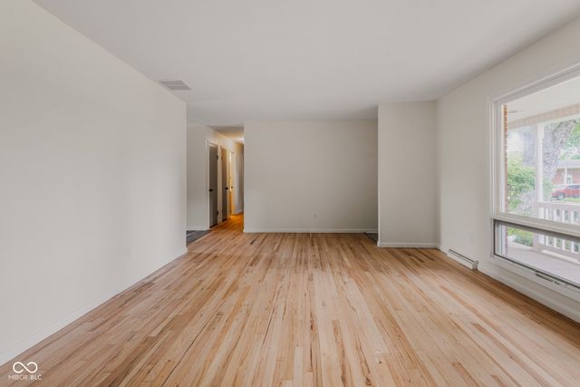 3142 Fairlawn Drive, Columbus, IN 47203