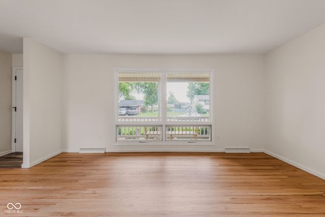 3142 Fairlawn Drive, Columbus, IN 47203