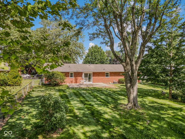 3142 Fairlawn Drive, Columbus, IN 47203