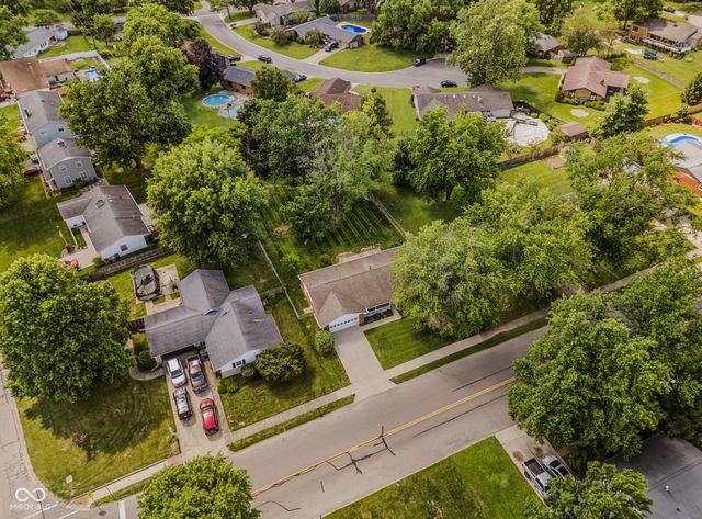 3142 Fairlawn Drive, Columbus, IN 47203