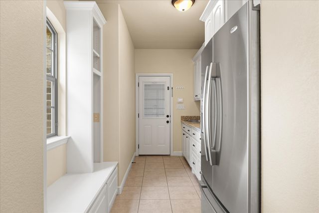 1106 W Iberian Court, Granbury, TX 76048