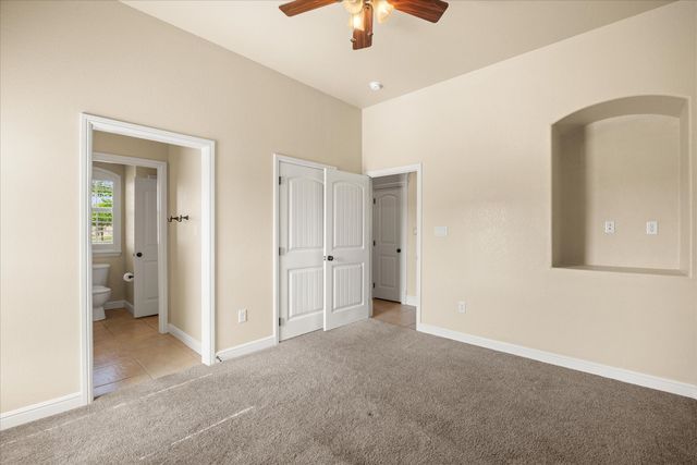 1106 W Iberian Court, Granbury, TX 76048
