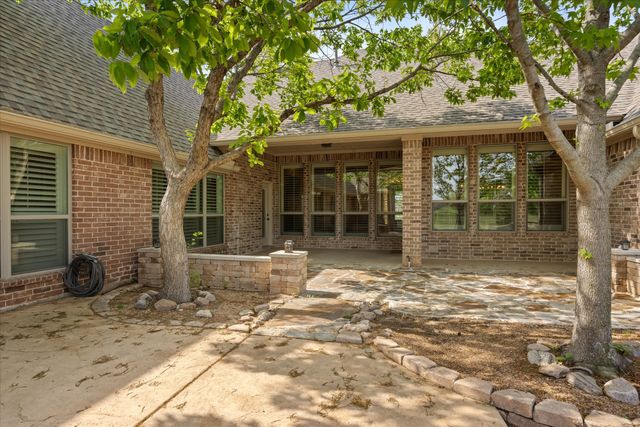 1106 W Iberian Court, Granbury, TX 76048
