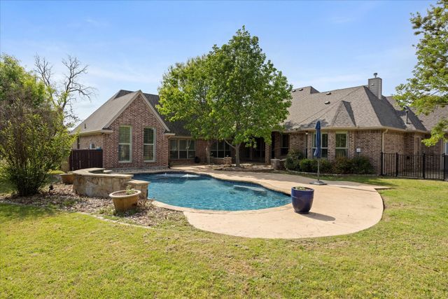 1106 W Iberian Court, Granbury, TX 76048
