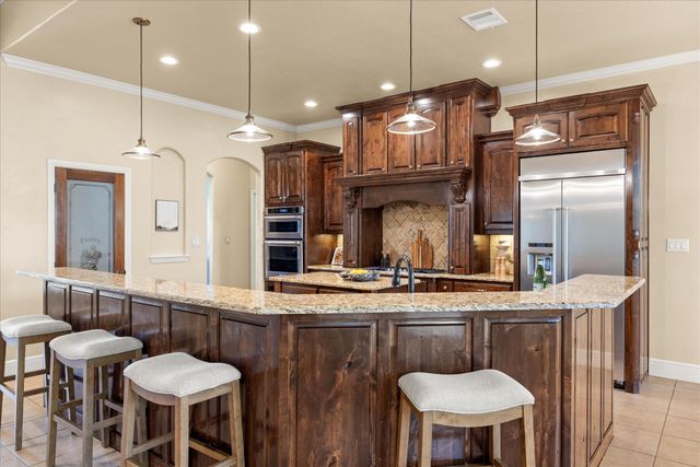 1106 W Iberian Court, Granbury, TX 76048