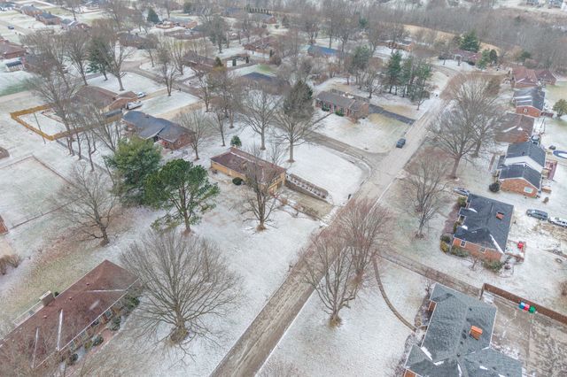 309 Plantation Lane, Frankfort, KY 40601