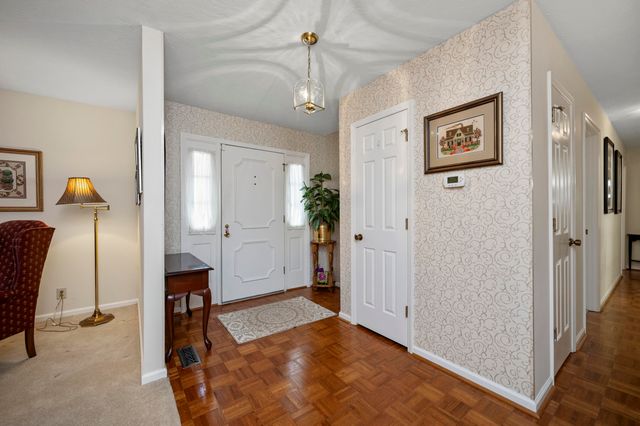 309 Plantation Lane, Frankfort, KY 40601