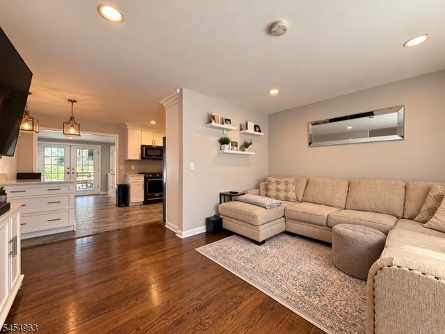 91 Lynwood Rd, Verona Twp., NJ 07044
