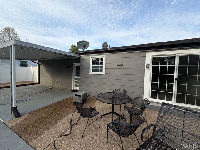 2417 Headland Drive, St Charles, MO 63301