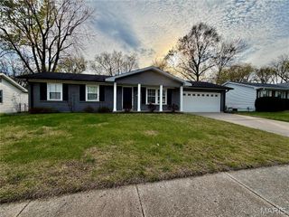 2417 Headland Drive, St Charles, MO 63301