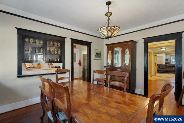 8032 Liberty Rd S, Salem, OR 97306