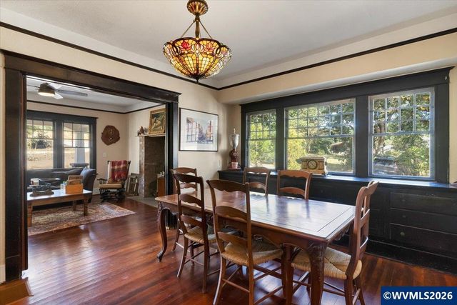 8032 Liberty Rd S, Salem, OR 97306