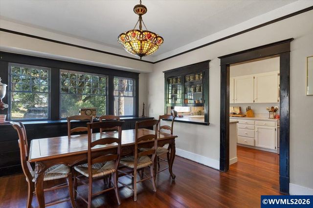 8032 Liberty Rd S, Salem, OR 97306