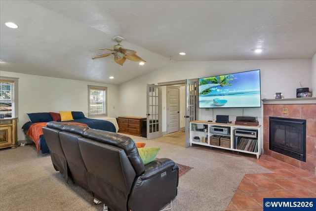 8032 Liberty Rd S, Salem, OR 97306