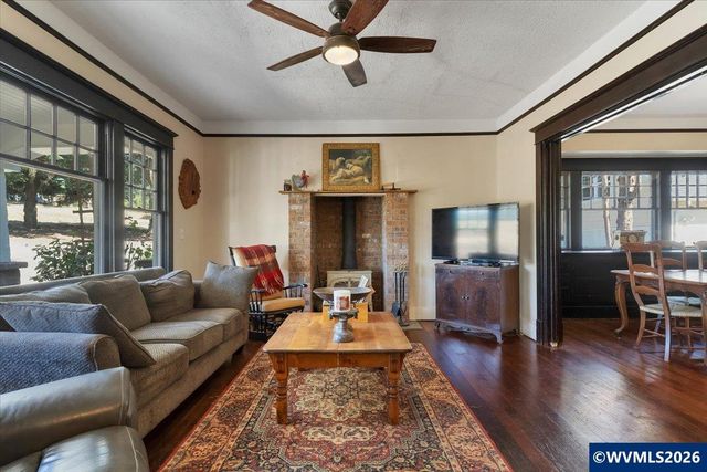 8032 Liberty Rd S, Salem, OR 97306