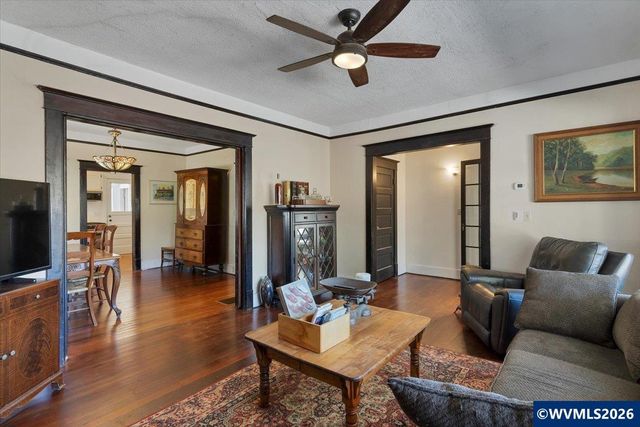 8032 Liberty Rd S, Salem, OR 97306