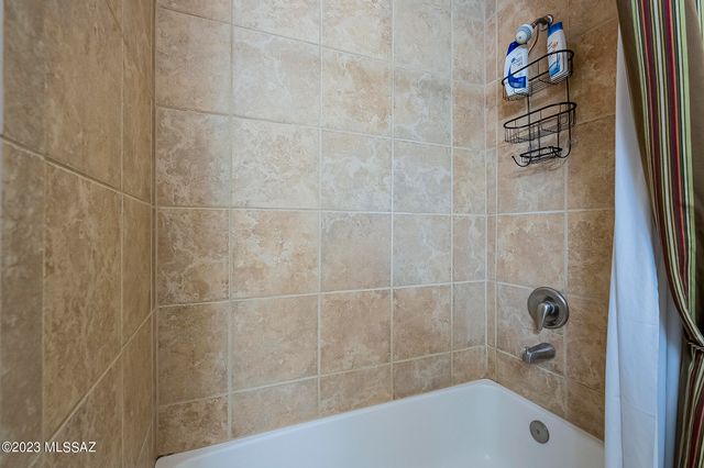 2550 E River Rd Unit 16305, Tucson, AZ 85718