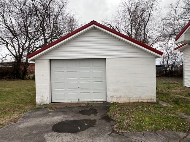 211 W Lyons St, Gallatin, TN 37066