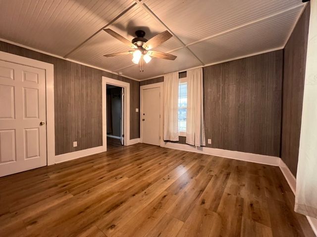 211 W Lyons St, Gallatin, TN 37066